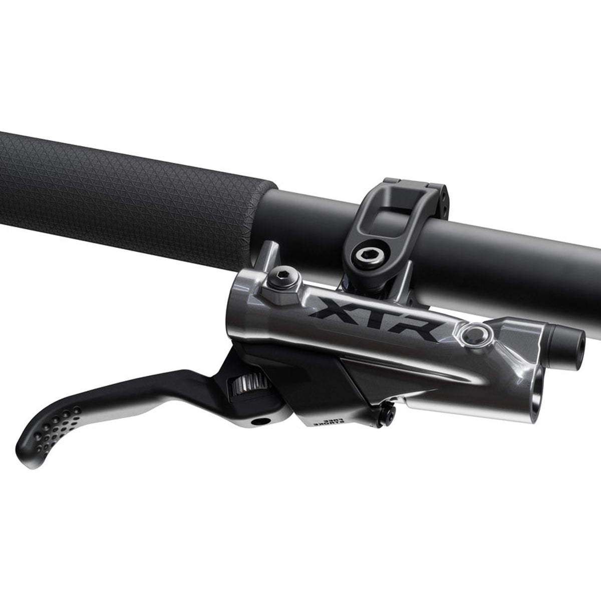 Shimano XTR M9200 disc brake and BL-M9220 lever installed on mountain bike, showcasing premium Shimano disc brake components.