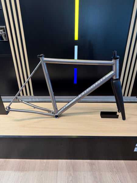 Mosaic RT-1 iTR Titanium Frameset performance road bike frame in titanium tubing and forkset