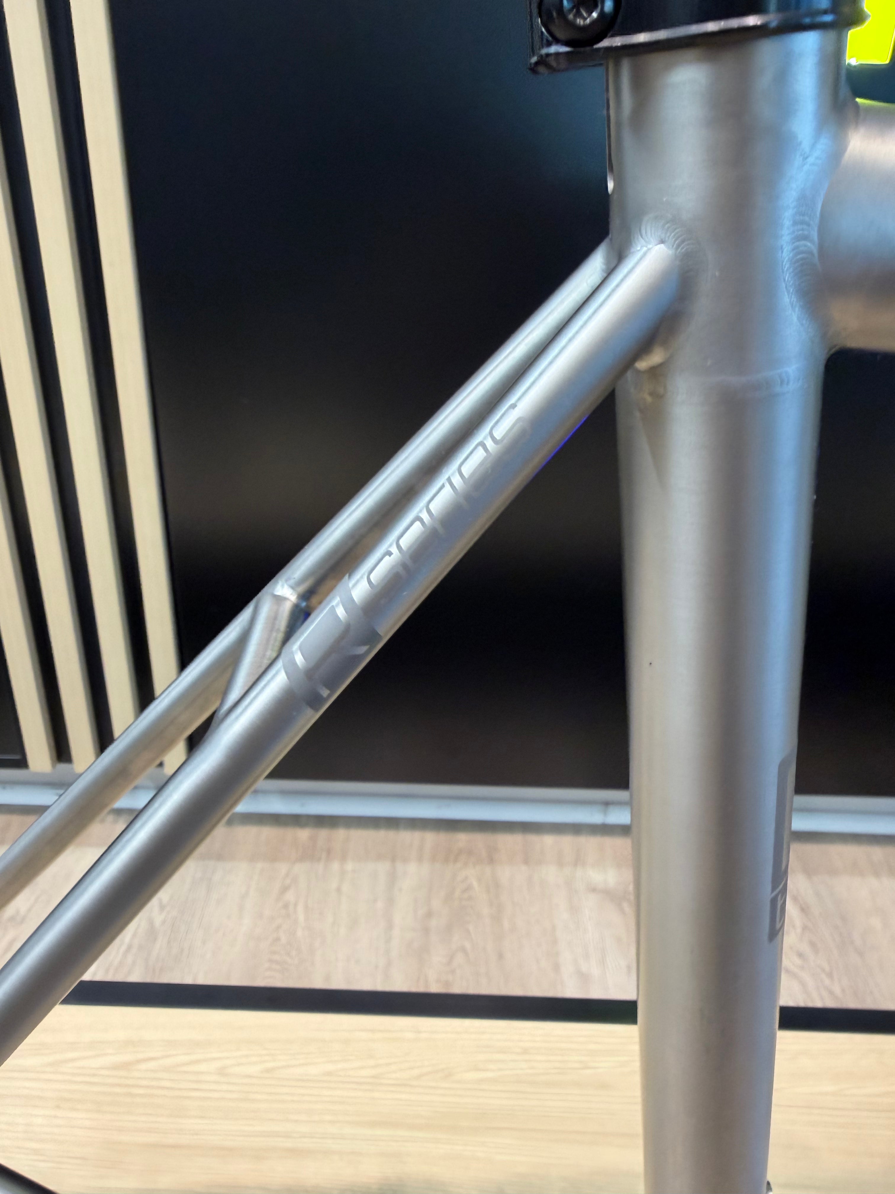 Mosaic RT-1 iTR Titanium performance road bike frameset, 2026 model