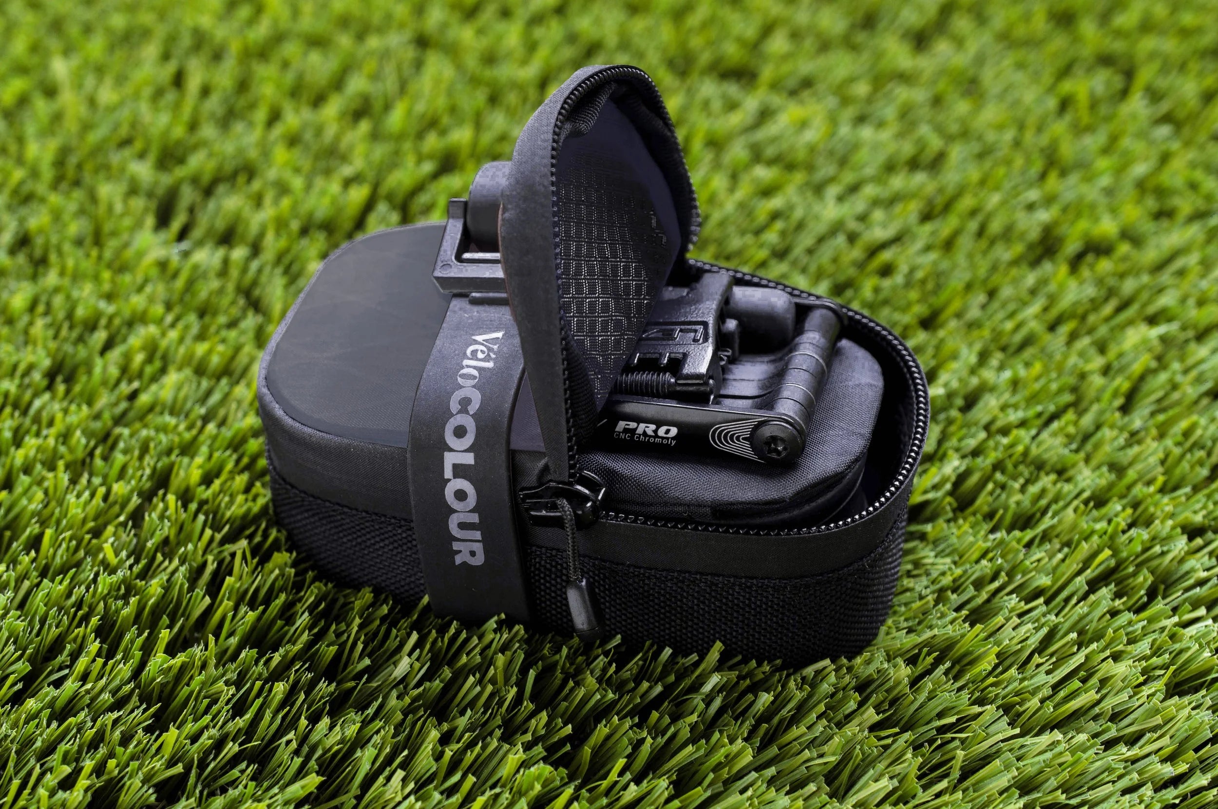 VéloColour Rocket Pocket Saddle Bag - All Sizes (25,35,45,45+) - Category One Cycles