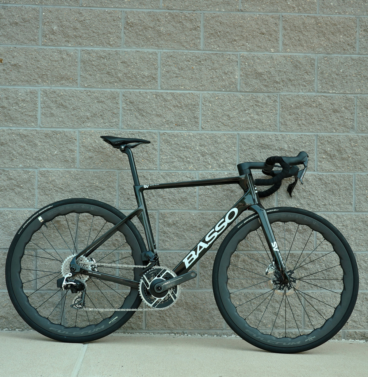 Basso SV 25 Sram Red AXS + Fulcrum Sharq 57 bike 2026 Size 53 Colour Pure Black
