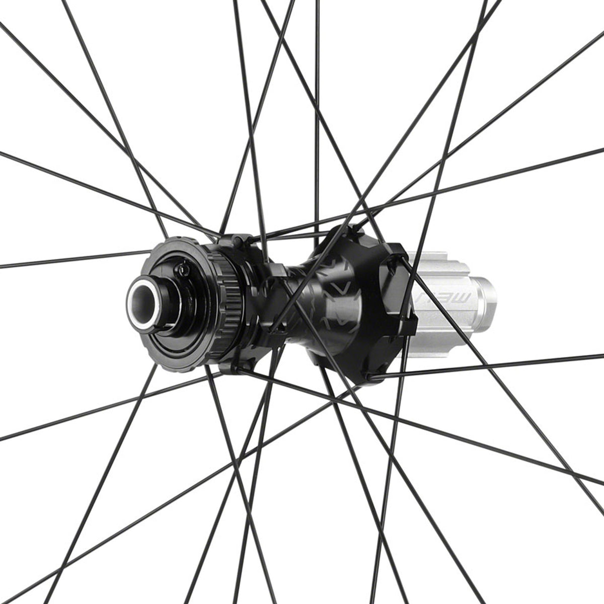 Campagnolo Levante rear wheel for gravel bikes with durable spokes and alloy rim, designed for off-road cycling performance.