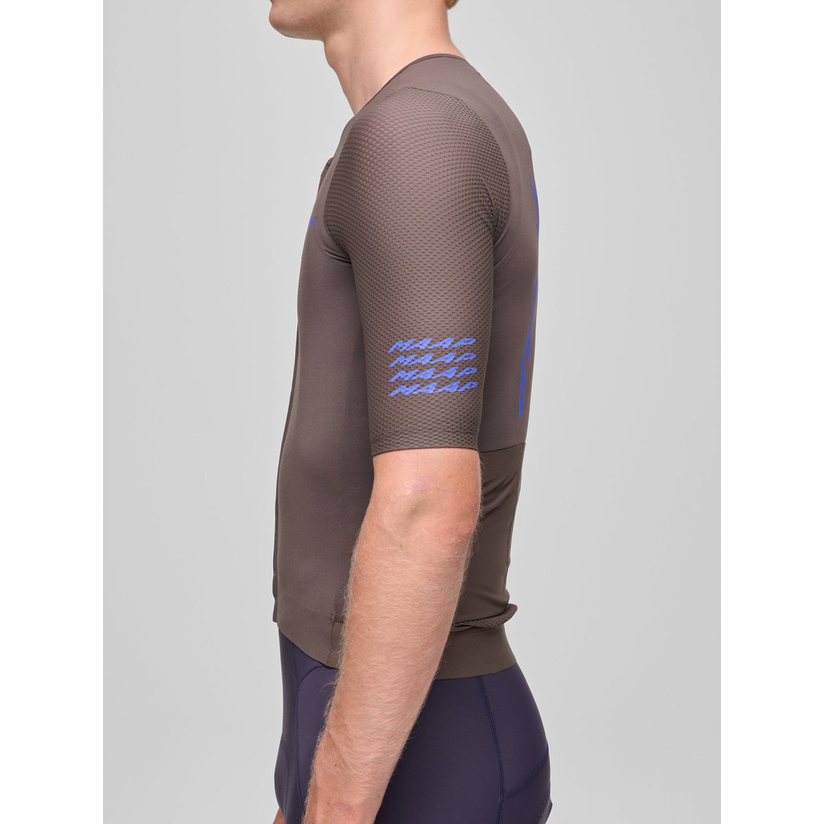 MAAP Pro Emerge short sleeve jersey in black, front view with zip closure and fitted cycling design